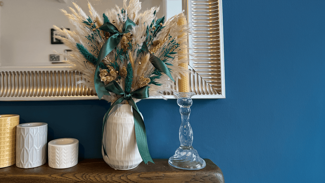 Green & Blue Dried Flower Arrangements - Pampas Tallo
