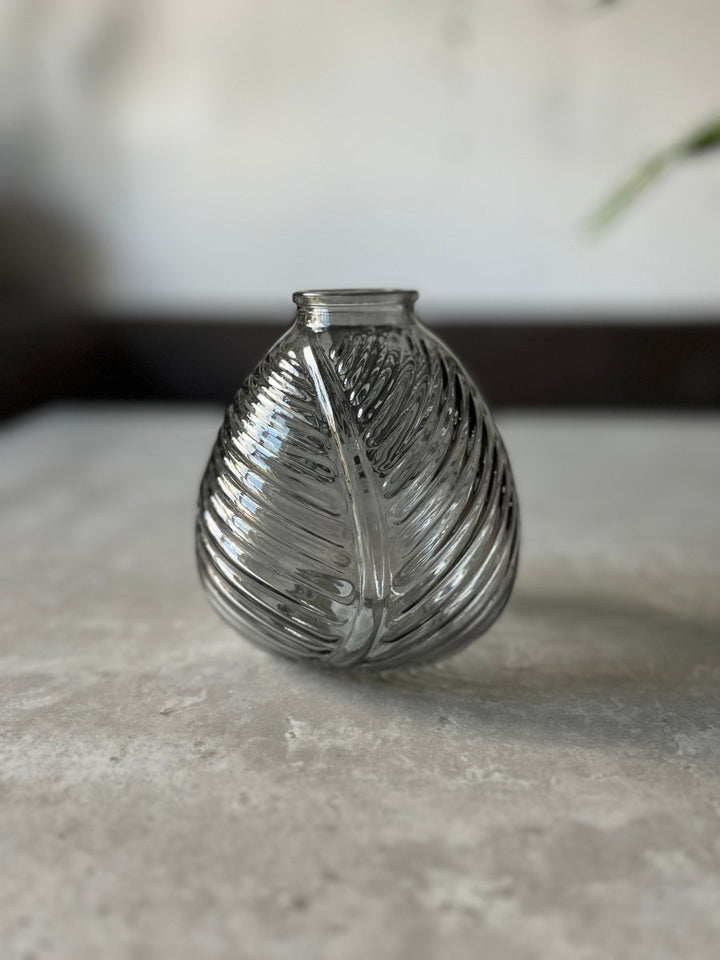 13cm Glass Leaf Vase - Pampas Tallo