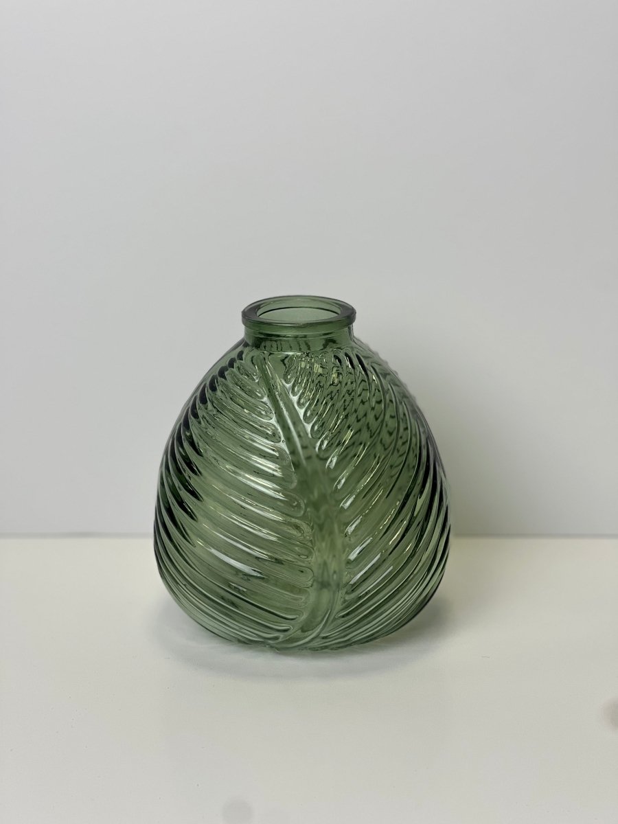 13cm Glass Leaf Vase - Pampas Tallo