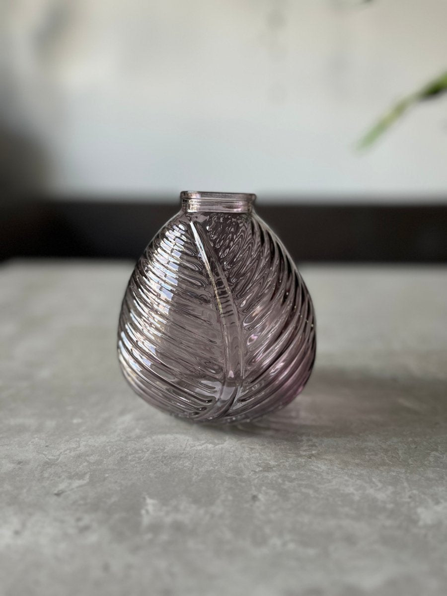 13cm Glass Leaf Vase - Pampas Tallo