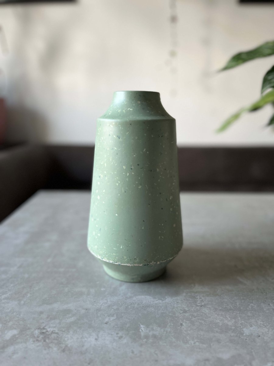 26cm Earthy Sage Vase - Pampas Tallo