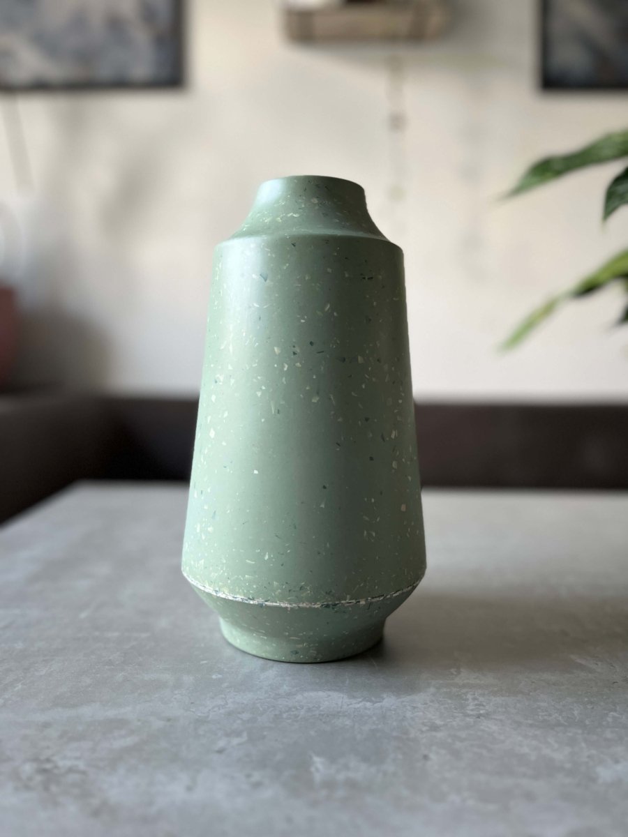 26cm Earthy Sage Vase - Pampas Tallo