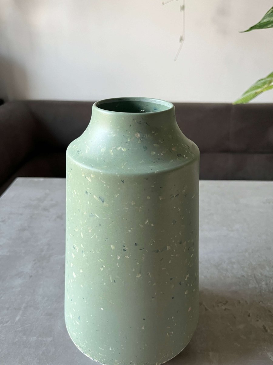 26cm Earthy Sage Vase - Pampas Tallo