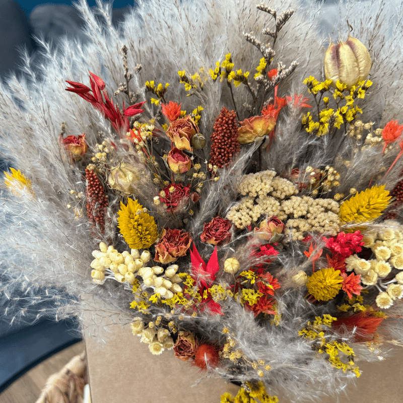 Amy Envelope Dried Flower Box In Natural, Yellow, Orange & Red - Pampas Tallo