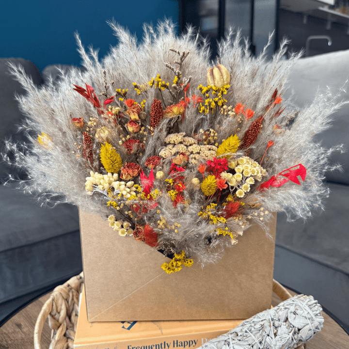 Amy Envelope Dried Flower Box In Natural, Yellow, Orange & Red - Pampas Tallo