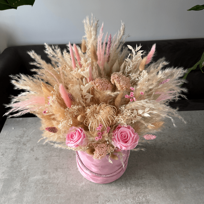 Anne Dried Flower Hat Box In Pink & Cream - Pampas Tallo