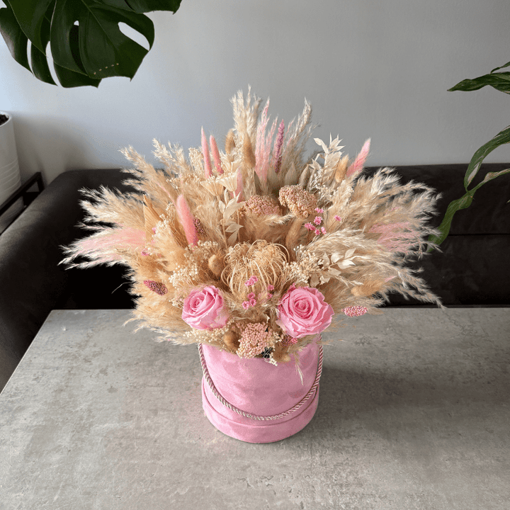 Anne Dried Flower Hat Box In Pink & Cream - Pampas Tallo