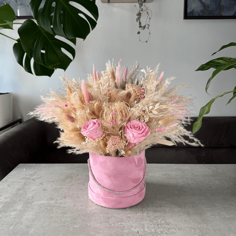 Anne Dried Flower Hat Box In Pink & Cream - Pampas Tallo