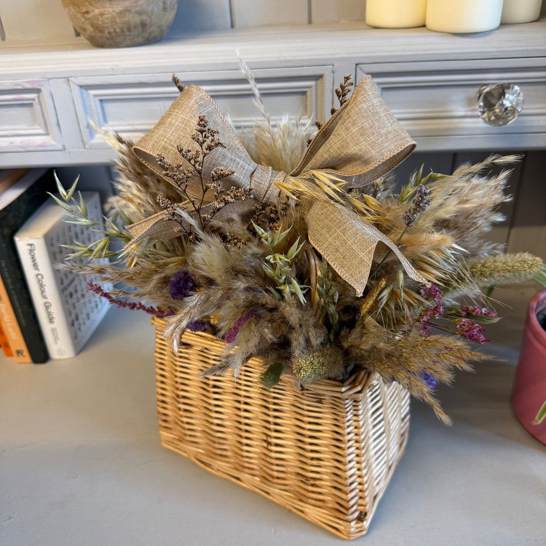 Basket &amp; Envelope Flower Arranging Workshop: Sun 26th July 1pm - 3pm - Pampas Tallo