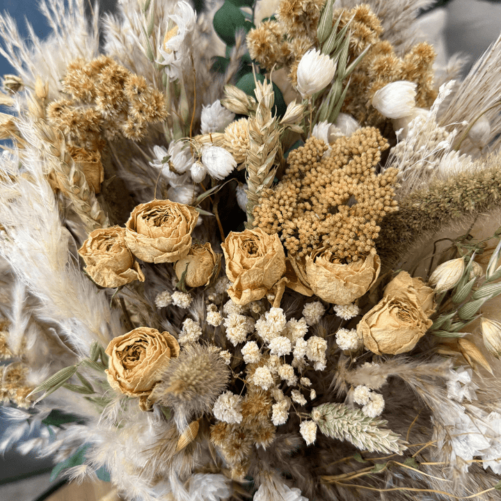 Chloe Dried Flower Arrangement In White, Cream, Green & Natural - Pampas Tallo