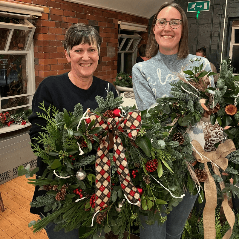 Christmas Wreath Workshop | Friday 5th December 2025, 7–9pm - Pampas Tallo