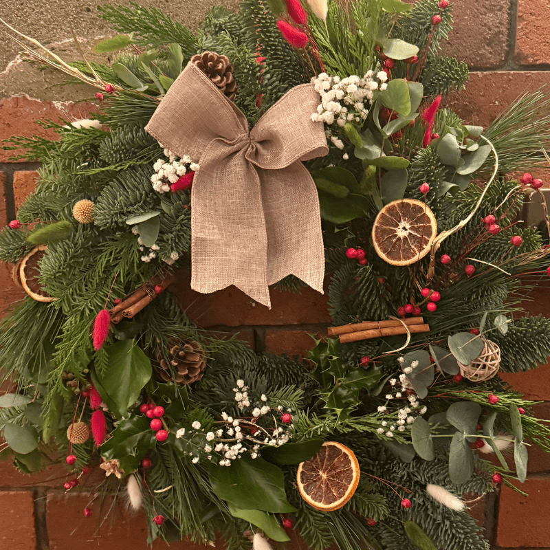 Christmas Wreath Workshop | Friday 5th December 2025, 7–9pm - Pampas Tallo