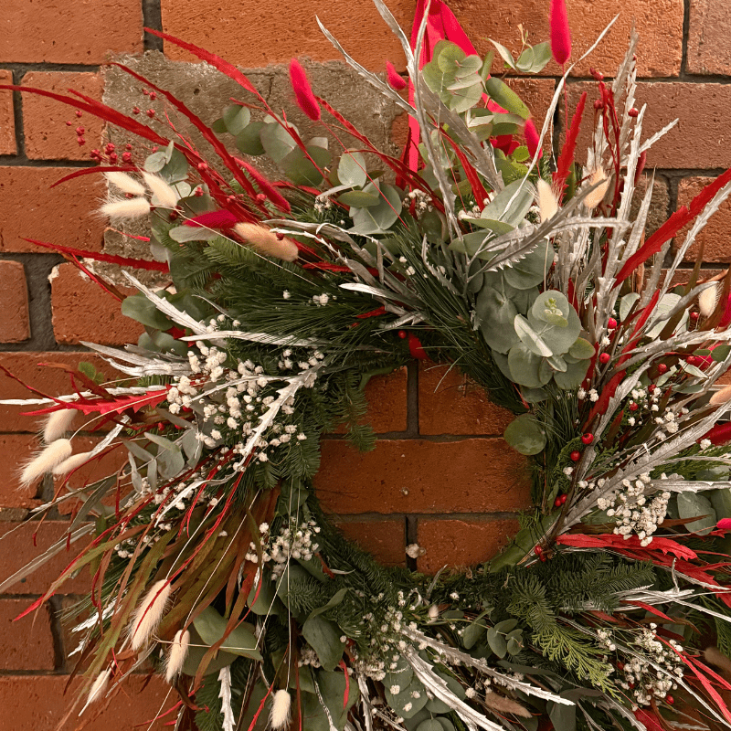 Christmas Wreath Workshop | Friday 5th December 2025, 7–9pm - Pampas Tallo
