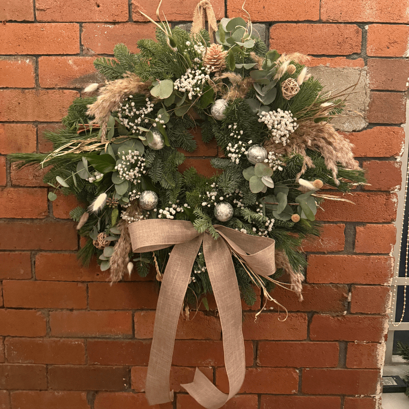 Christmas Wreath Workshop | Friday 5th December 2025, 7–9pm - Pampas Tallo