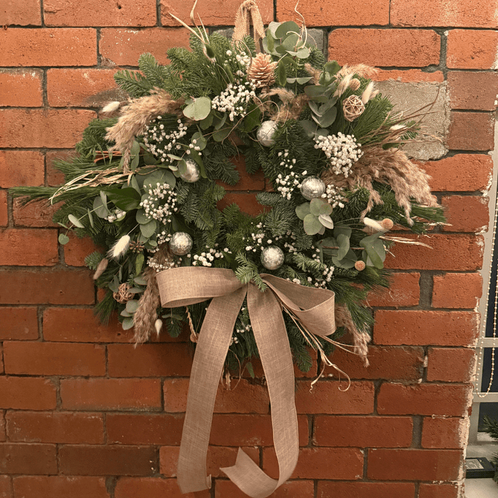 Christmas Wreath Workshop | Friday 5th December 2025, 7–9pm - Pampas Tallo