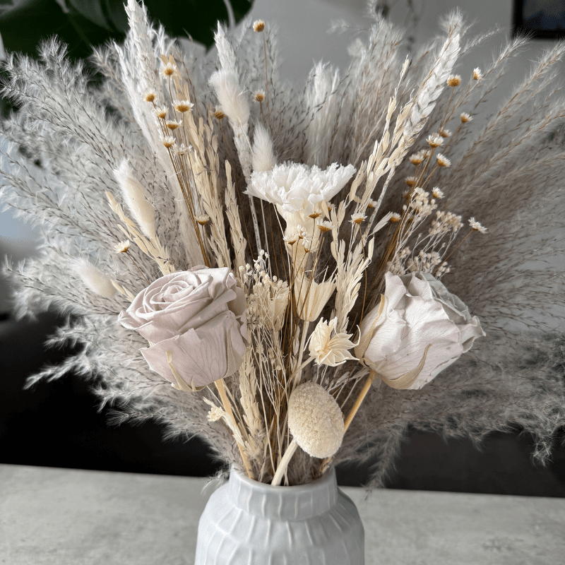 Cora Dried Flower Arrangement In Grey, White & Preserved Flowers - Pampas Tallo