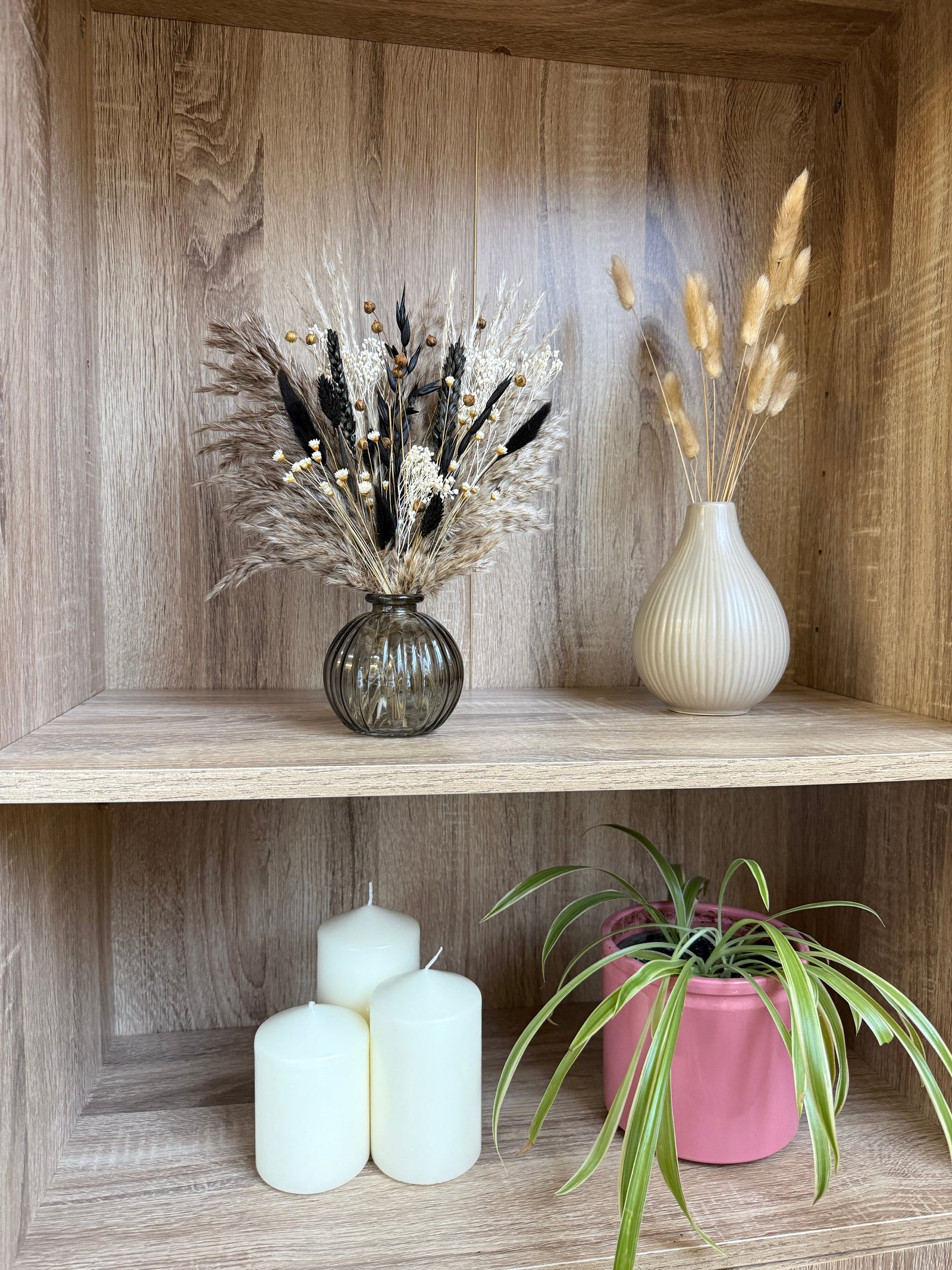 Devon Dried Flower Arrangement | Natural, Black & White - Pampas Tallo