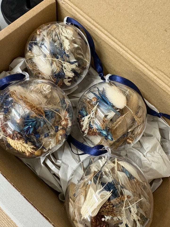 Dried Flower Baubles - Pampas Tallo