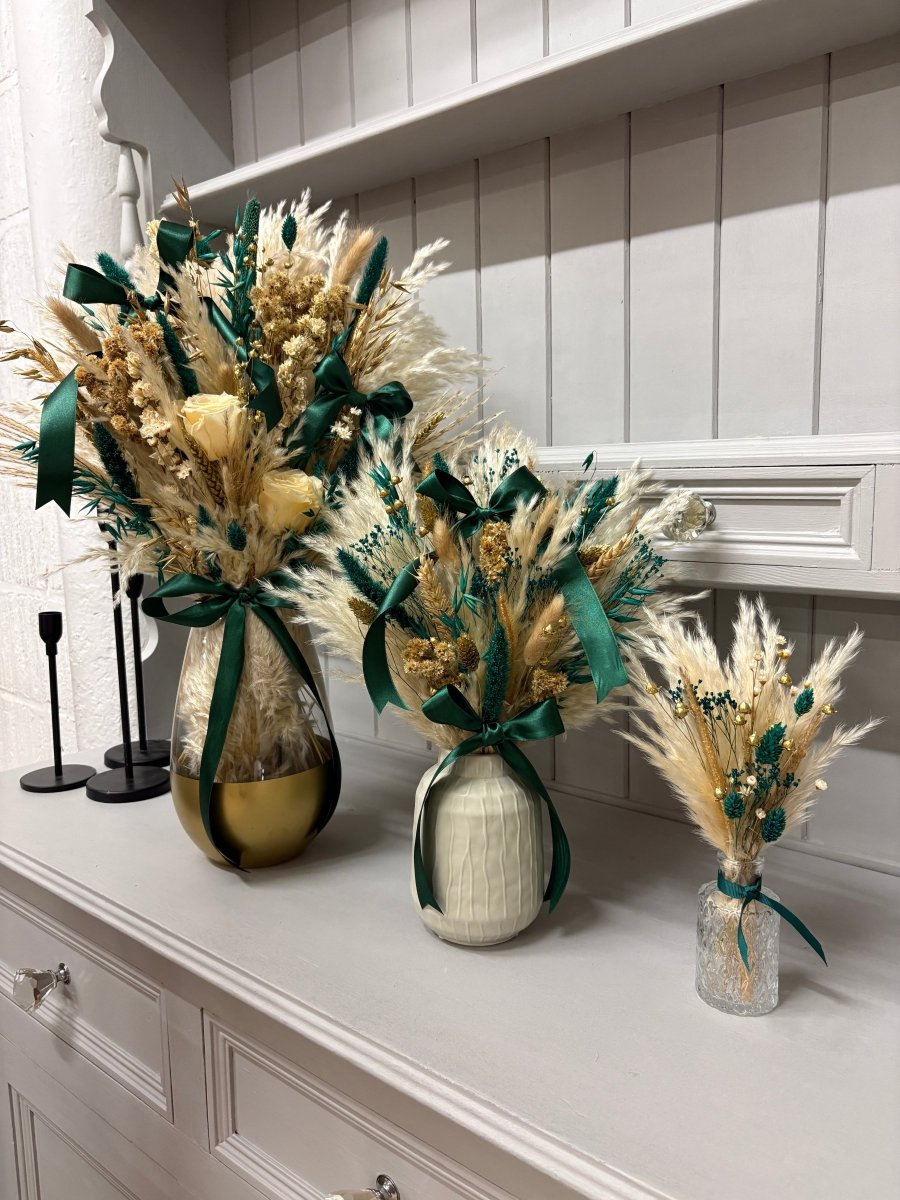 Emerald & Gold Christmas Arrangements - Pampas Tallo