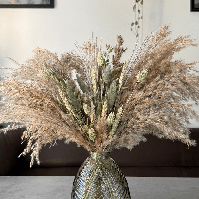 Fern Dried Flower Arrangement In Natural & Soft Green - Pampas Tallo