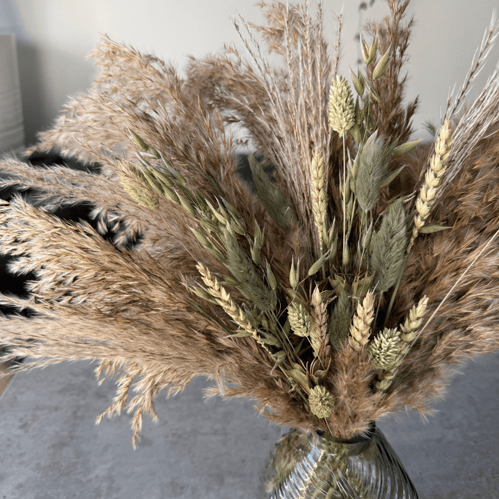 Fern Dried Flower Arrangement In Natural & Soft Green - Pampas Tallo