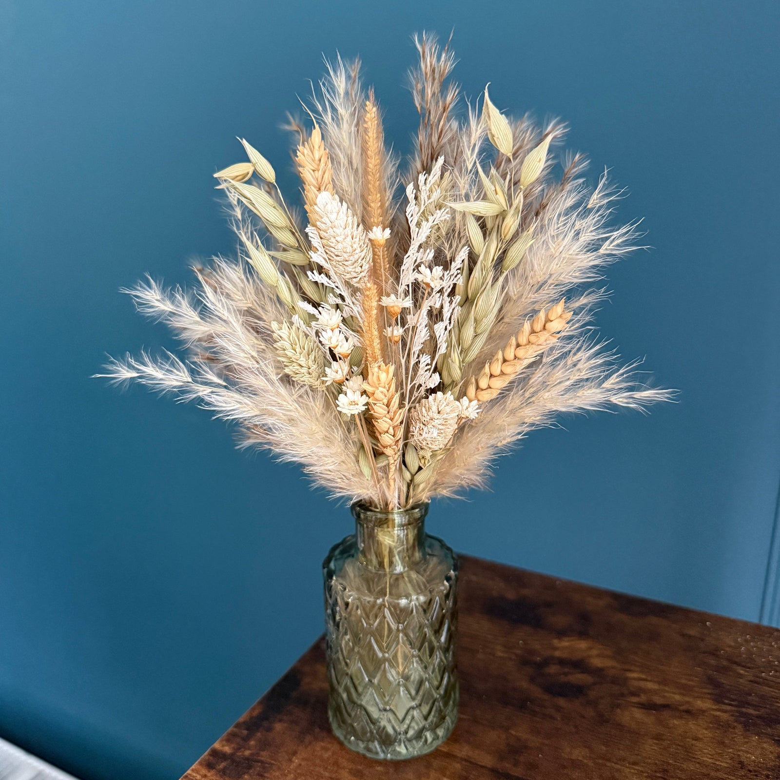 Freya Dried Flower Arrangement | Natural, Cream & Green - Pampas Tallo