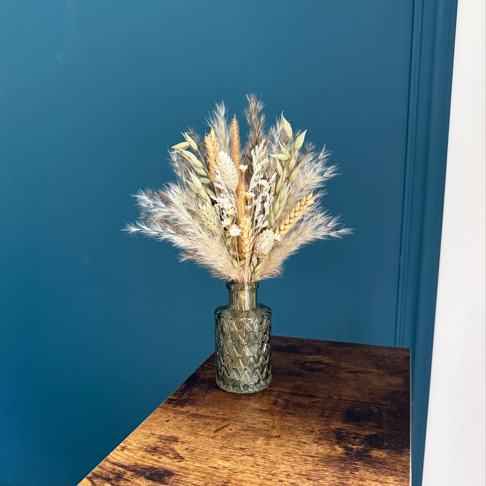 Freya Dried Flower Arrangement | Natural, Cream & Green - Pampas Tallo