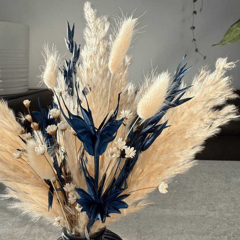 Lexi Dried Flower Arrangement In Navy, Cream & White - Pampas Tallo
