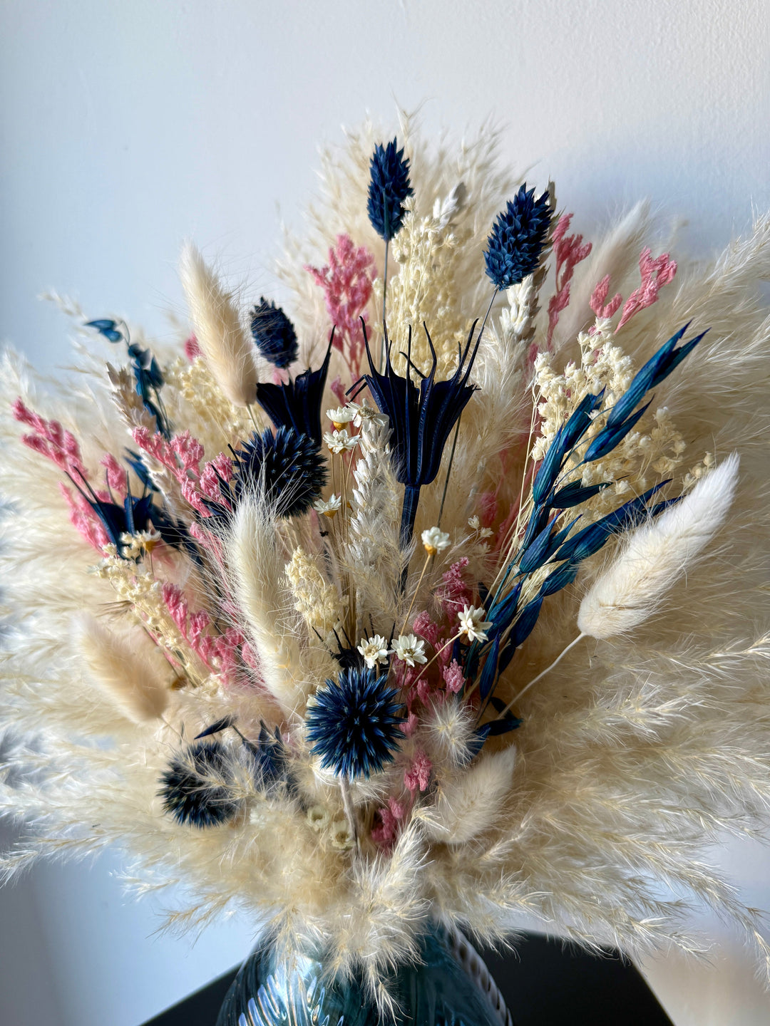 Lexi Dried Flower Arrangement | Navy, Cream &amp; White - Pampas Tallo