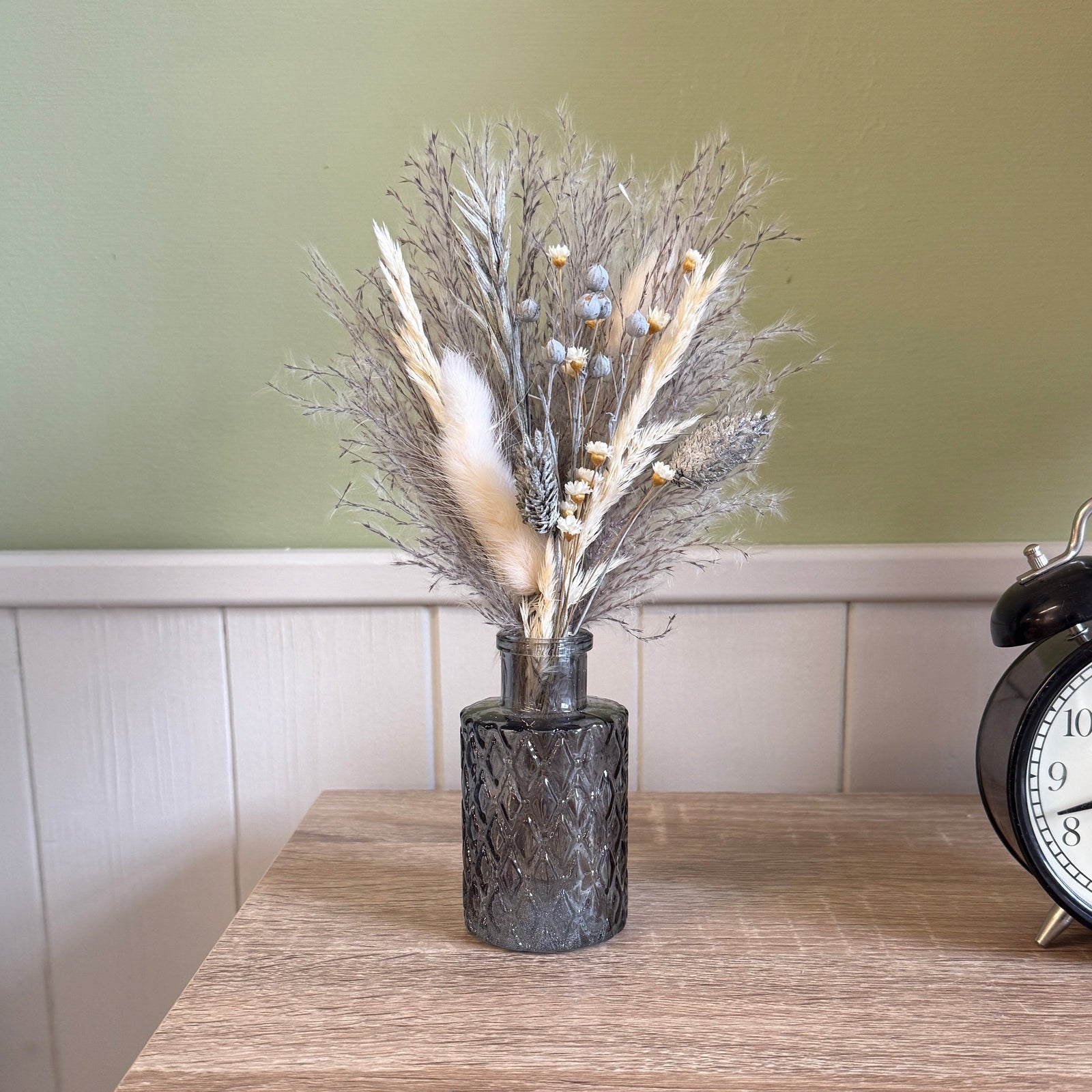 Lola Dried Flower Arrangement | Grey & White - Pampas Tallo