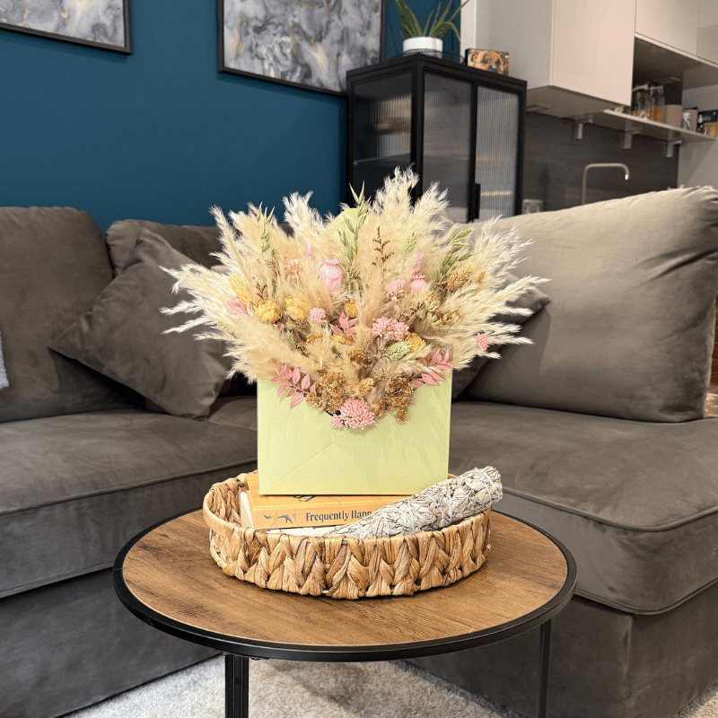 Mila Envelope Dried Flower Box In Cream, Natural, Pink & Green - Pampas Tallo
