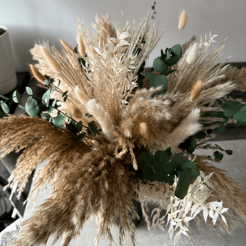 Mrs Hinch Inspired Dried Flowers With Matt Black Vase - Pampas Tallo