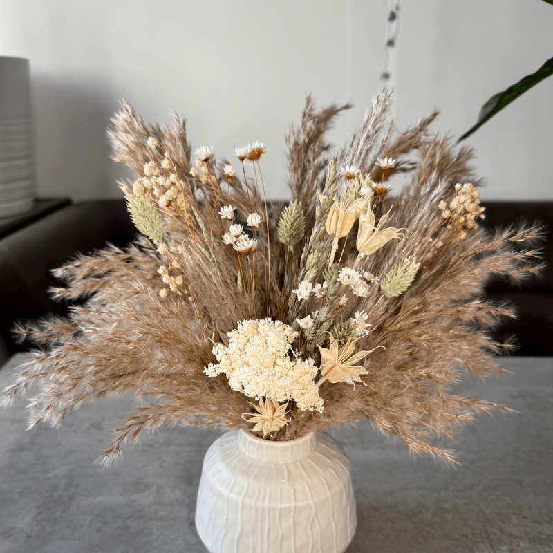 Nancy Dried Flower Arrangement In Natural, Cream & Soft Green - Pampas Tallo