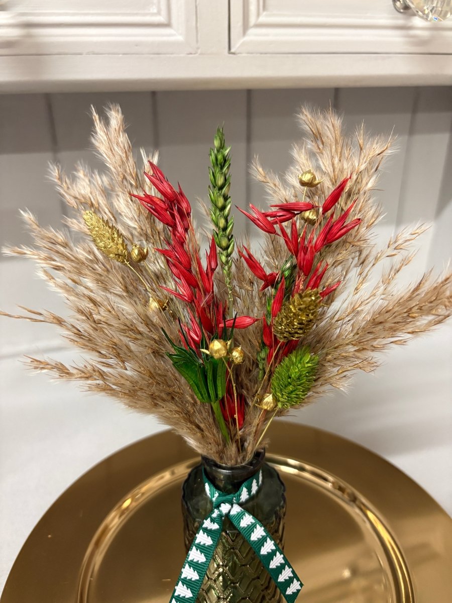 Red, Green & Gold Christmas Arrangements - Pampas Tallo