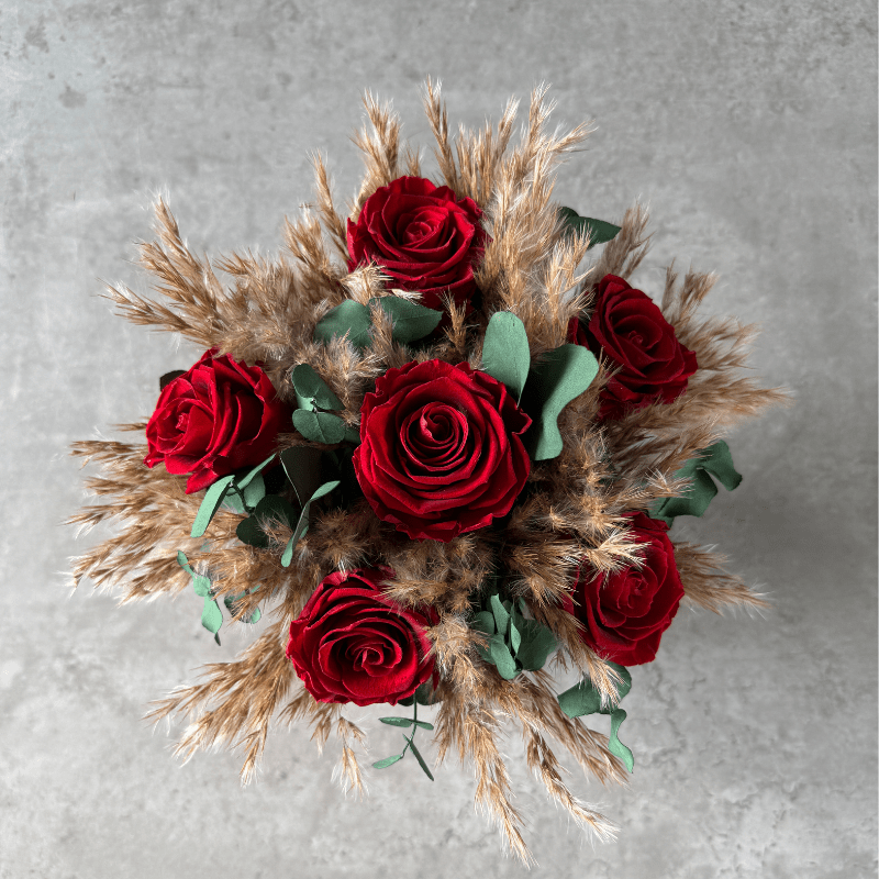 Silfana Preserved Rose Hat Box In Red, Natural & Eucalyptus - Pampas Tallo