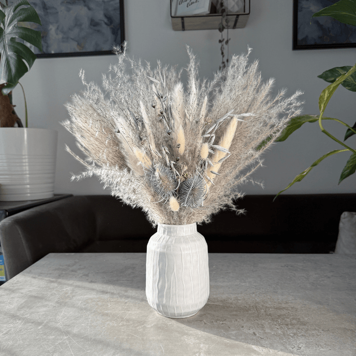 Talia Dried Flower Arrangement In Grey & White - Pampas Tallo