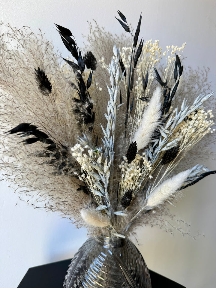 Wilma Dried Flower Arrangement | Grey, Black &amp; White - Pampas Tallo