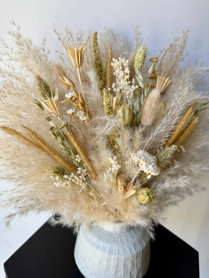 Zola Dried Flower Arrangement | Natural Green &amp; Cream - Pampas Tallo
